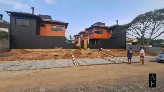 Sobrado com 2 Quartos à venda, 105m² no , Garopaba