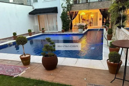 Casa com 4 Quartos à venda, 600m² no Vila Bertioga, São Paulo