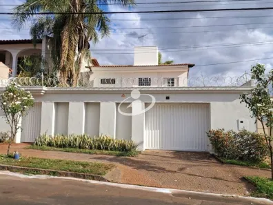 Casa com 3 Quartos para alugar, 300m² no Morada da Colina, Uberlândia