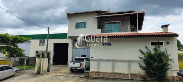 Casa com 3 Quartos à venda, 202m² no Guamiranga, Guaramirim