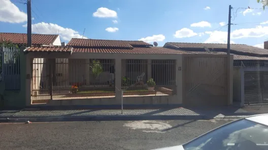 Casa com 3 Quartos à venda, 188m² no Conjunto Habitacional José Garcia Molina, Londrina
