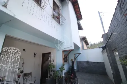 Casa com 5 Quartos à venda, 200m² no Marilândia, Juiz de Fora