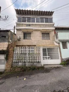 Casa com 3 Quartos à venda, 250m² no Parque Boturussu, São Paulo