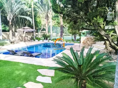 Casa com 8 Quartos à venda, 750m² no Condomínio Flamboyant-B, Atibaia