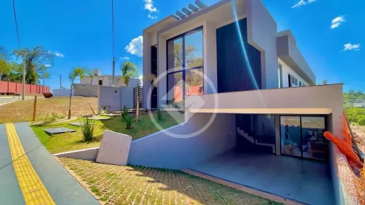 Casa de Condomínio com 3 Quartos à venda, 200m² no Jardins Nápoles, Senador Canedo