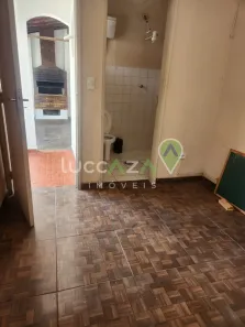 Sobrado com 3 Quartos à venda, 200m² no Jardim Marister, Jacareí
