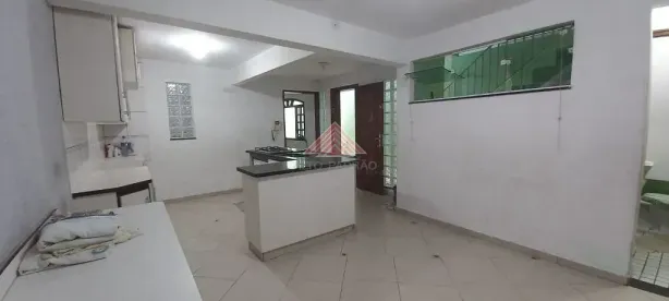 Sobrado com 2 Quartos à venda, 225m² no Parque das Américas, Mauá