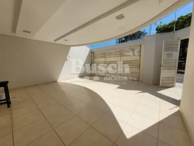 Casa com 3 Quartos para alugar, 193m² no Vila Aviação, Bauru
