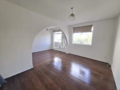 Apartamento com 2 Quartos para alugar, 120m² no Santo Antônio, Belo Horizonte