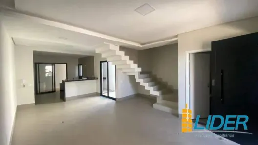 Casa com 3 Quartos à venda, 140m² no Jardim Colina, Uberlândia