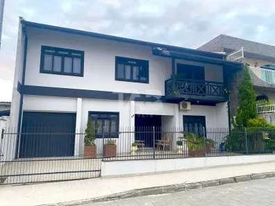 Casa com 3 Quartos à venda, 237m² no , Penha