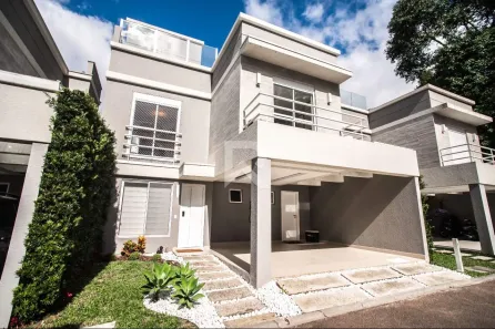 Casa com 3 Quartos à venda, 195m² no Campo Comprido, Curitiba