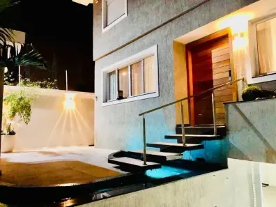 Sobrado com 4 Quartos à venda, 300m² no Jardim Virginia Bianca, São Paulo
