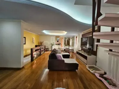 Casa com 5 Quartos à venda, 236m² no Ouro Preto, Belo Horizonte