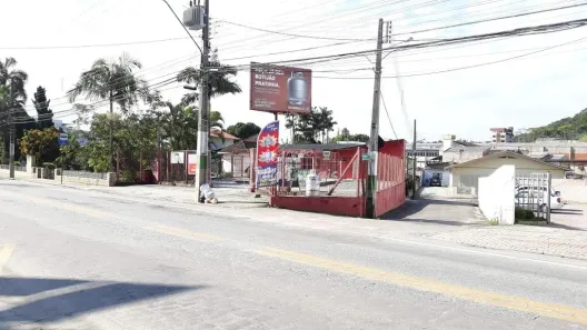 Lote/Terreno à venda, 90m² no Primeiro de Maio, Brusque
