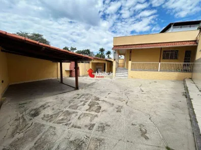 Casa com 3 Quartos para alugar, 200m² no Santa Amélia, Belo Horizonte