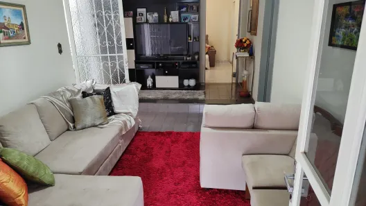 Casa com 6 Quartos à venda, 308m² no Bandeirantes, Juiz de Fora