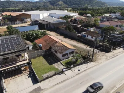 Ponto Comercial à venda, 840m² no Araçatuba, Imbituba