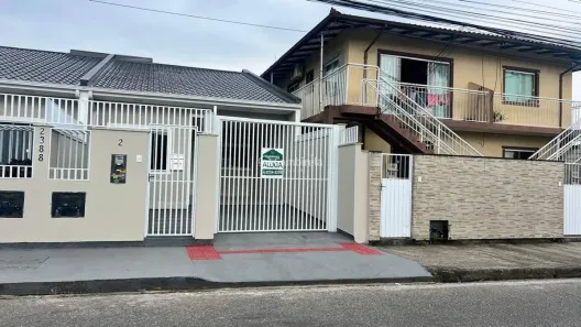 Casa com 3 Quartos para alugar, 94m² no Real Parque, São José