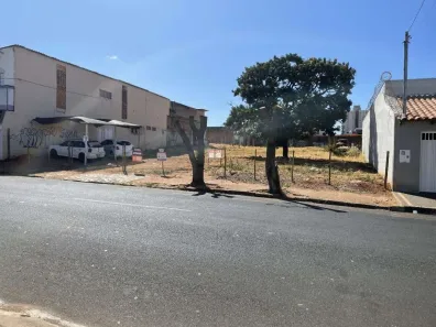 Lote/Terreno à venda, 1750m² no Martins, Uberlândia