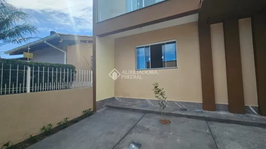 Apartamento com 2 Quartos para alugar, 55m² no Vargem do Bom Jesus, Florianópolis