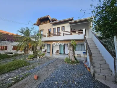 Sobrado com 5 Quartos à venda, 300m² no Itapema do Norte, Itapoá