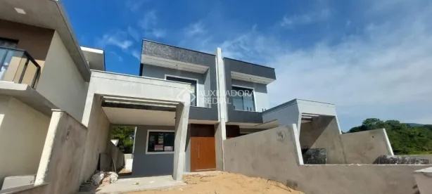 Sobrado com 3 Quartos à venda, 153m² no São João do Rio Vermelho, Florianópolis