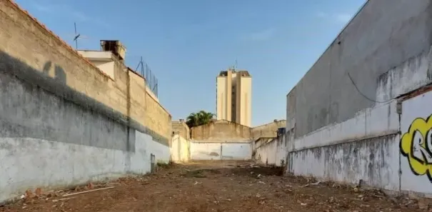 Lote/Terreno à venda, 500m² no km 18, Osasco