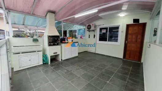 Sobrado com 2 Quartos à venda, 61m² no Vila Voturua, São Vicente