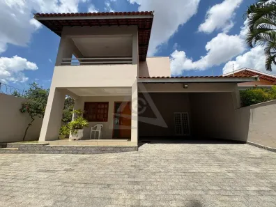 Casa com 3 Quartos para alugar, 199m² no Nova Campinas, Campinas