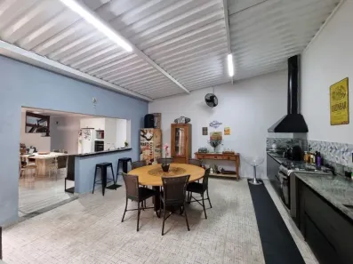 Sobrado com 3 Quartos à venda, 189m² no Capela, Vinhedo
