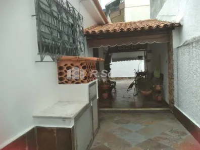 Casa com 2 Quartos à venda, 160m² no Vila Valqueire, Rio de Janeiro