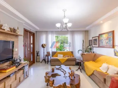 Casa de Condomínio com 3 Quartos à venda, 228m² no Aeroporto, Londrina