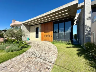 Casa de Condomínio com 4 Quartos à venda, 204m² no Capão da Canoa, Capão da Canoa