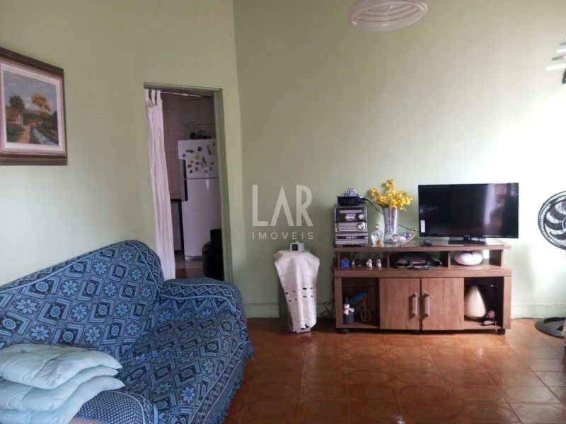 Casa com 4 quartos — Prado, Belo Horizonte
