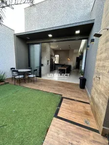 Casa com 3 Quartos à venda, 160m² no Novo Mundo, Uberlândia