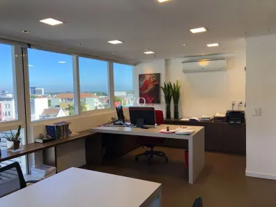 Sala Comercial à venda, 67m² no Independência, Porto Alegre