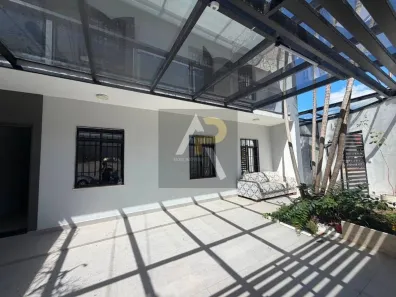 Sobrado com 3 Quartos à venda, 130m² no Vila Oliveira, Mogi das Cruzes