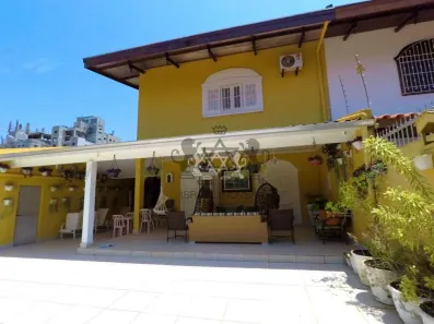 Sobrado com 3 Quartos à venda, 241m² no Martim de Sá, Caraguatatuba