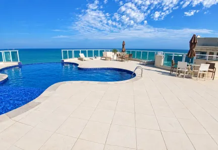 Apartamento com 2 Quartos para alugar, 35m² no Cavaleiros, Macaé