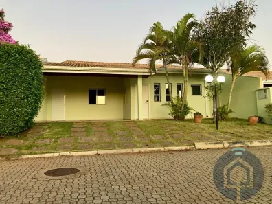 Casa com 3 Quartos para alugar, 170m² no Bairro do Cambará, São Roque