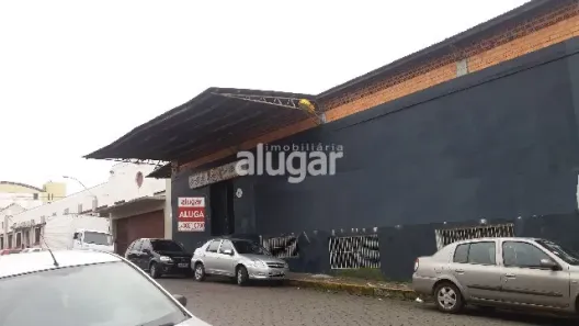 Sala Comercial para alugar, 350m² no São Pelegrino, Caxias do Sul