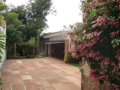 Casa com 3 Quartos à venda, 280m² no Medianeira, Porto Alegre