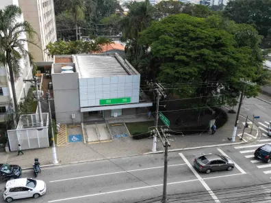 Ponto Comercial para alugar, 600m² no Santo Amaro, São Paulo