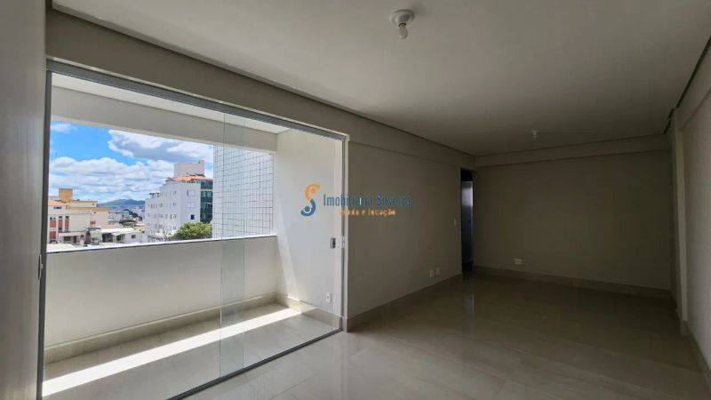 Apartamento com 3 quartos — Sagrada Família, Belo Horizonte