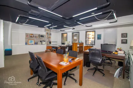 Sala Comercial à venda, 62m² no Três Figueiras, Porto Alegre