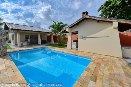 Casa com 3 Quartos à venda, 237m² no Centro, Peruíbe