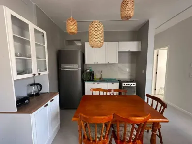 Apartamento com 3 Quartos para alugar, 66m² no Centro, Florianópolis