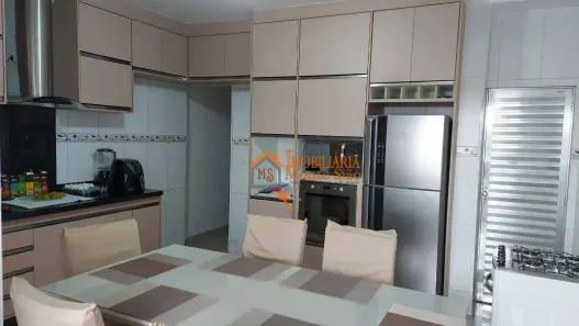 Sobrado com 4 Quartos à venda, 250m² no Jardim Brasil, Guarulhos