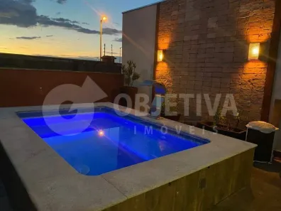 Casa de Condomínio com 4 Quartos à venda, 230m² no Aclimação, Uberlândia